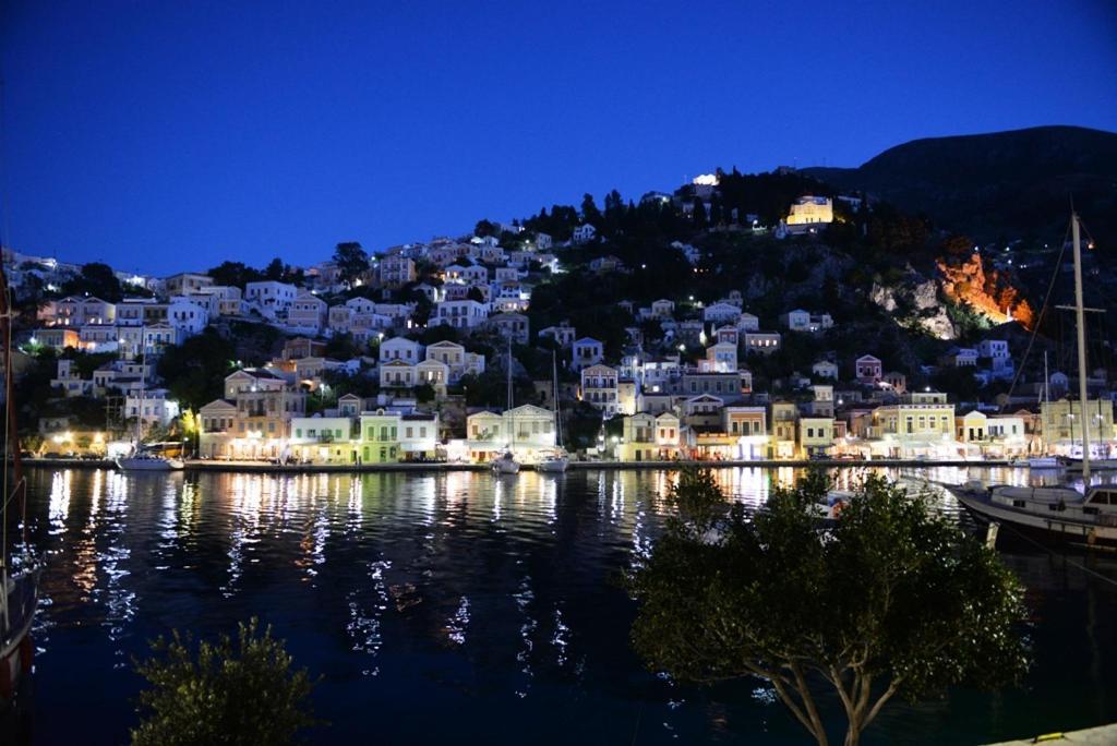 Symi Blue Port Apartment 外观 照片