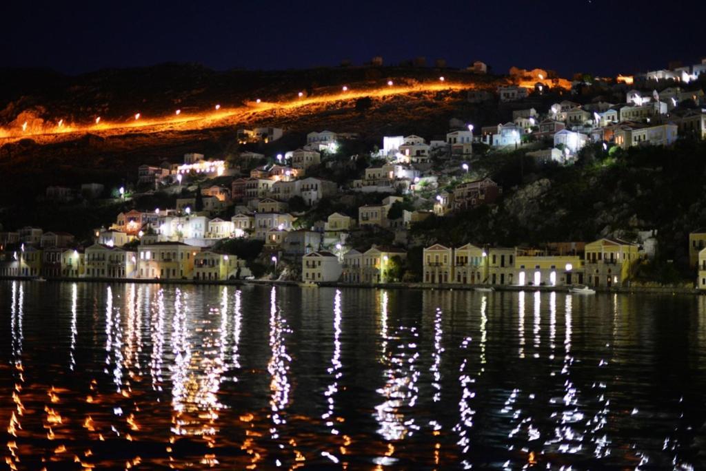 Symi Blue Port Apartment 外观 照片